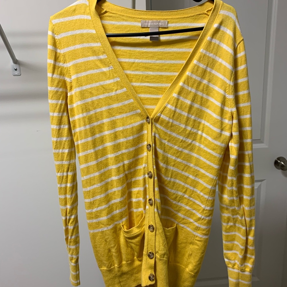 Banana Republic Cardigan size Medium